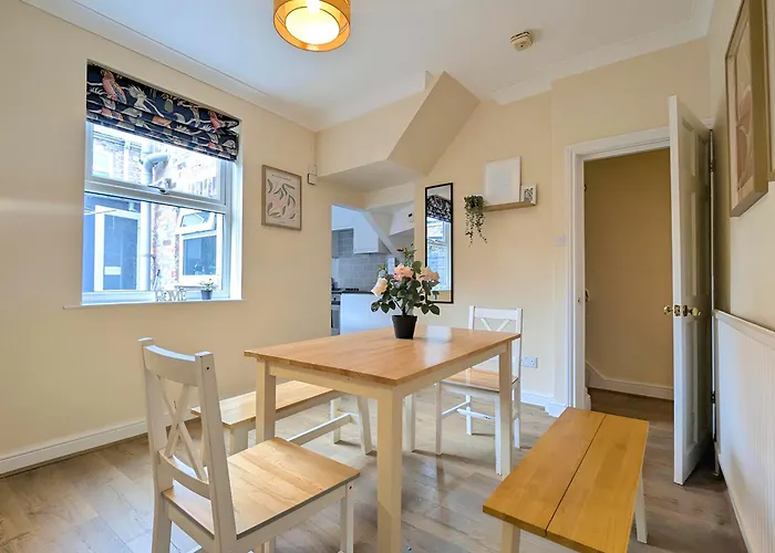 Hébergement de vacances Cosy Retreat Near Centre Free Parking York