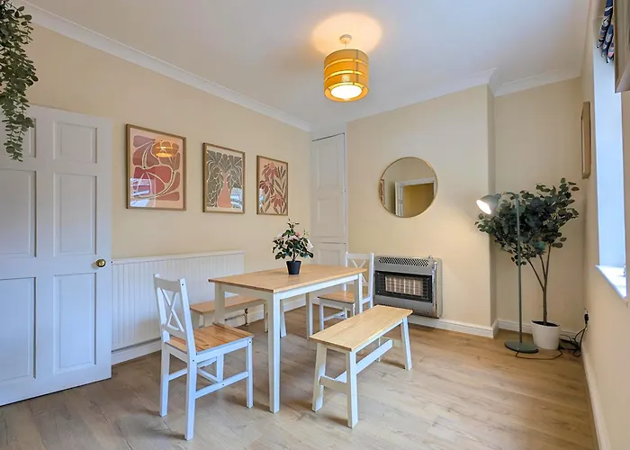 Cosy Retreat Near Centre Free Parking York